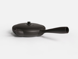 Sumikuro Teapot