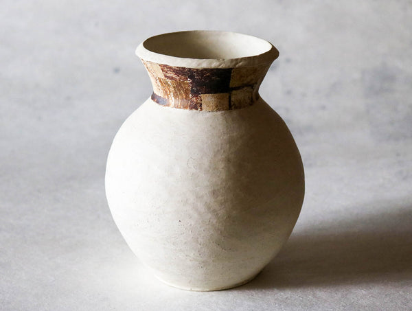 Tsuchi White Vase