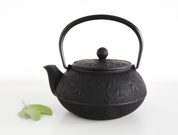 Kaede Teapot Black 600ml