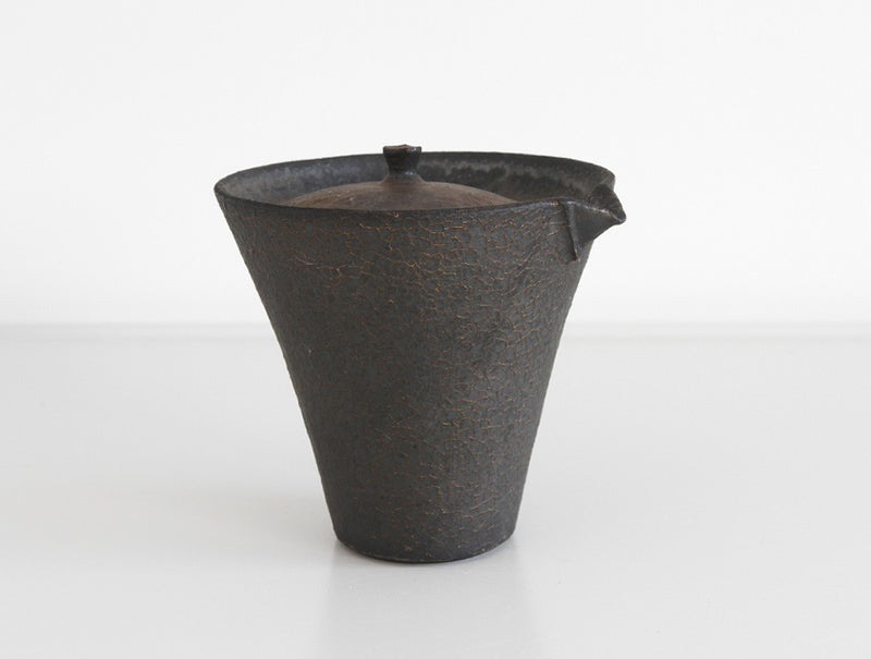 Hibi Kuro Pot