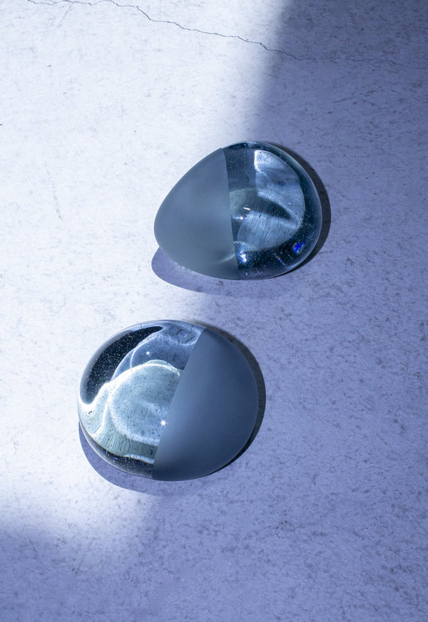 MESSAGE Paperweight Blue Grey