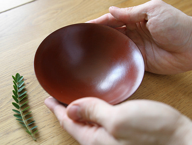 Red Lacquer Curved Bowl
