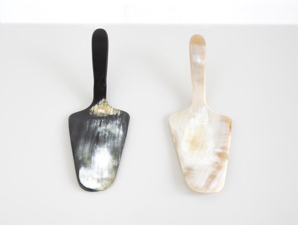 Horn Cake Server