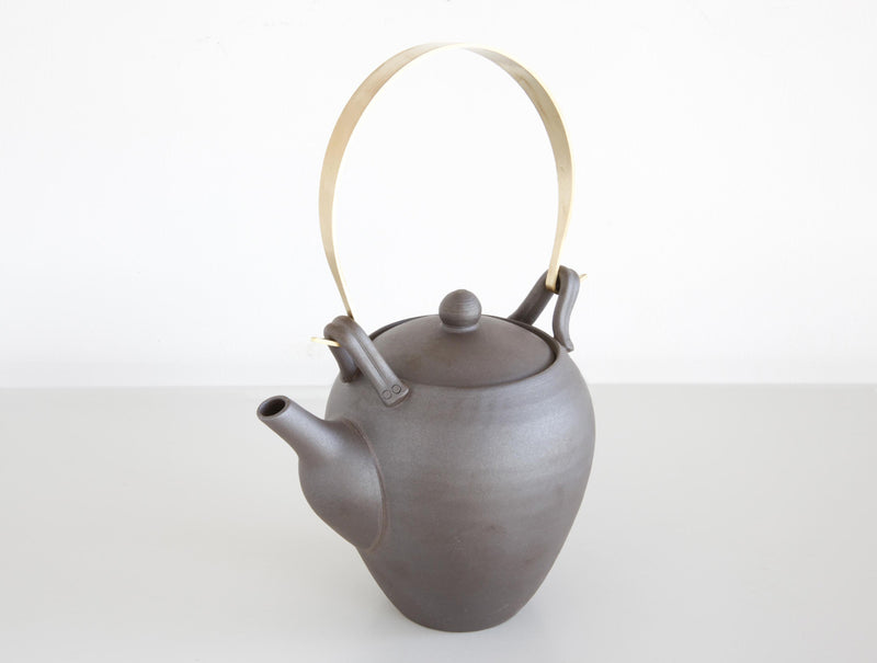 Large Teapot, Raw Brass Handle - Minettidesign