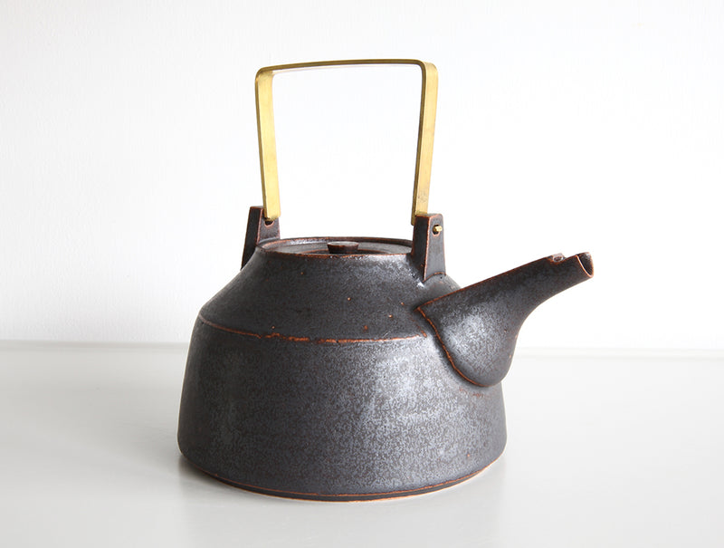 Brass Handle Pot